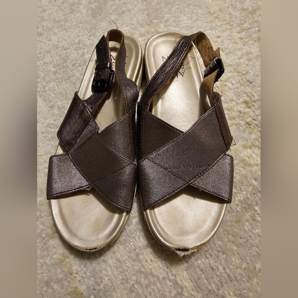 Some old shoes, 5 pairs, size 5.5